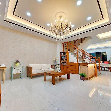 Loyo Royalty Apartment Donggang Exterior photo